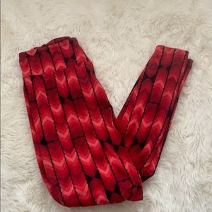 LuLaRoe Heart Pattern Leggings
